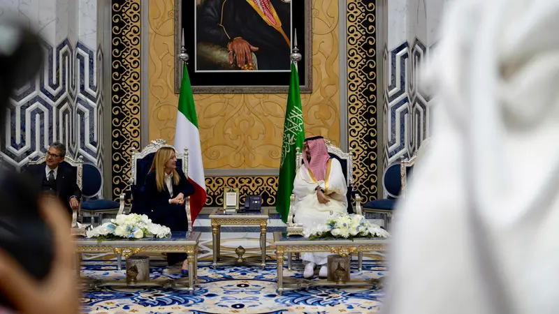 La premier Giorgia Meloni durante la sua visita in Arabia Saudita in aprile - Foto Ansa © www.giornaledibrescia.it