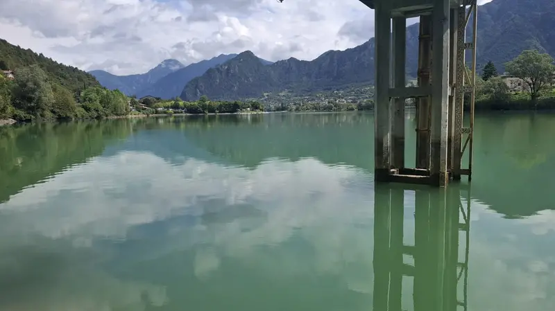 Le acque del lago d'Idro lo scorso agosto