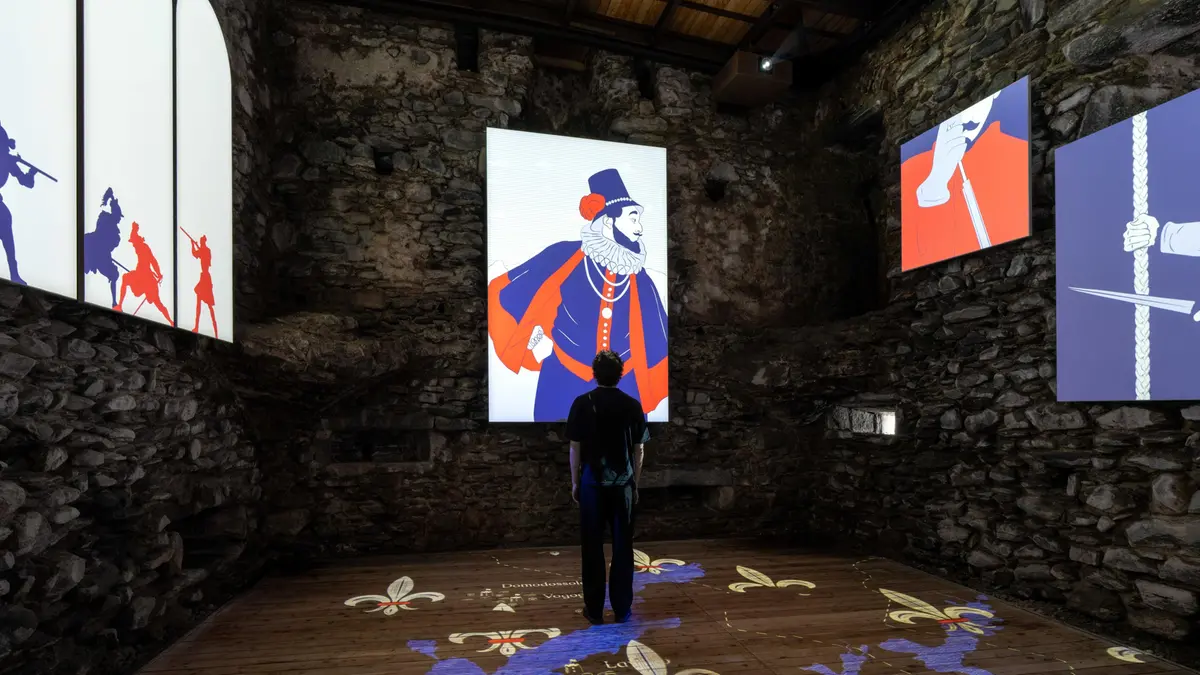 Un'installazione di Dotdotdot ai Castelli di Cannero sul lago Maggiore - foto di Andrea Martiradonna/per concessione di Dotdotdot