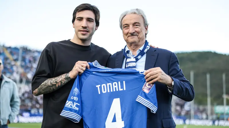 Sandro Tonali e Beppe Pasini - © www.giornaledibrescia.it