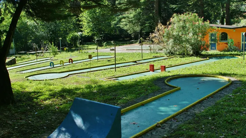 Un campo da minigolf - © www.giornaledibrescia.it