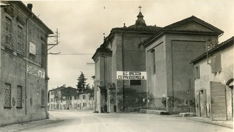 La via Emilia interessata dalla Mille Miglia nel 1929 // coll. privata, Brescia © www.giornaledibrescia.it