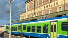 I due episodi avvenuti in pieno giorno alla stazione di Rovato (foto d'archivio)