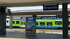 Un treno in stazione a Brescia - © www.giornaledibrescia.it