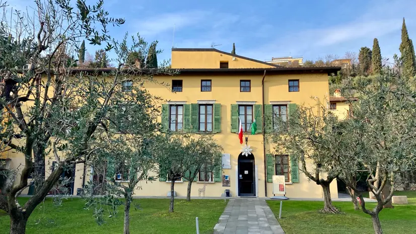 La biblioteca di Padenghe resterà chiusa per i lavori