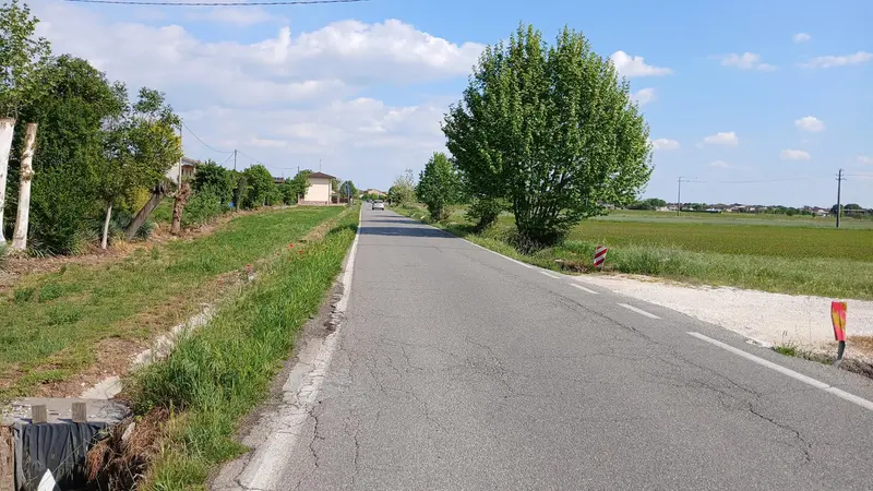 La strada provinciale che unisce Ghedi e Bagnolo - © www.giornaledibrescia.it