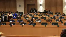 Il parlamento dello Zimbabwe durante una seduta - Foto Ansa © www.giornaledibrescia.it