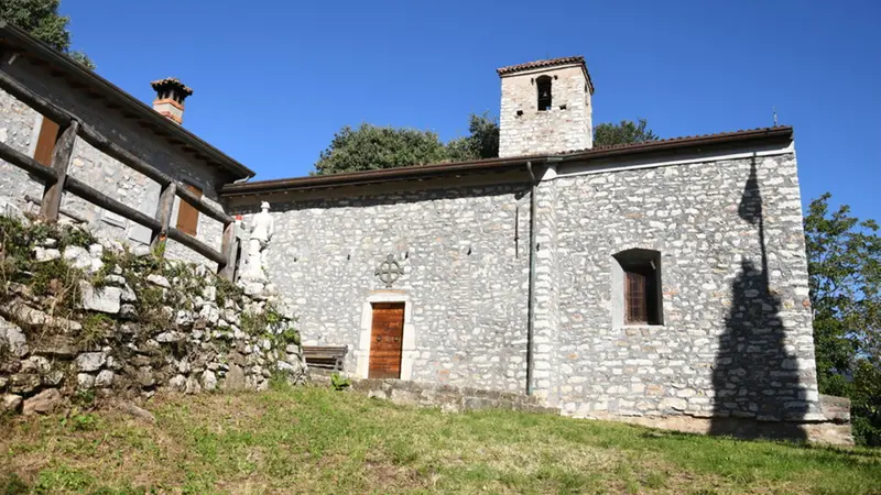 L’edificio religioso di San Velgio sorge su un antico luogo di culto pagano