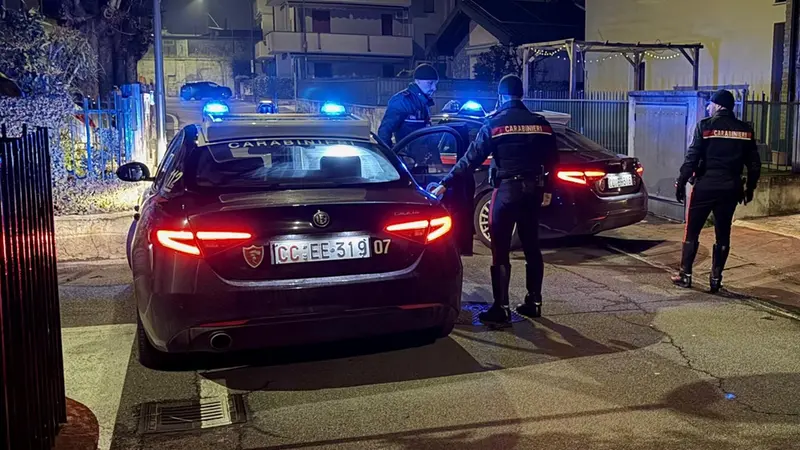Un intervento notturno del Radiomobile di Chiari (foto d'archivio)