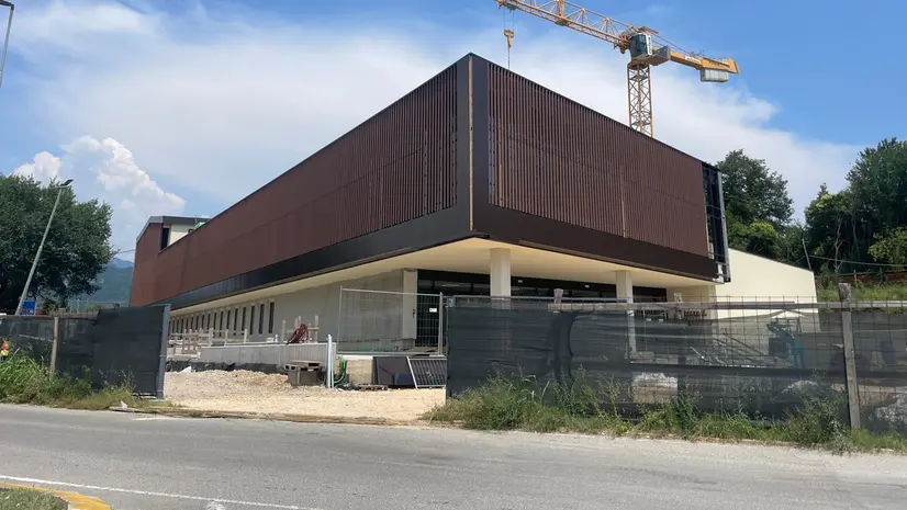 Il cantiere per la costruzione della Casa di comunità a Cunettone di Salò © www.giornaledibrescia.it