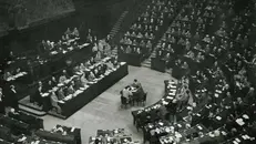 La prima seduta dell'assemblea costituente