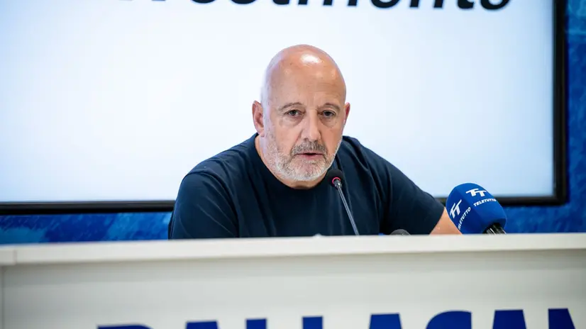 La conferenza stampa di Mauro Ferrari nella sede della Pallacanestro Brescia