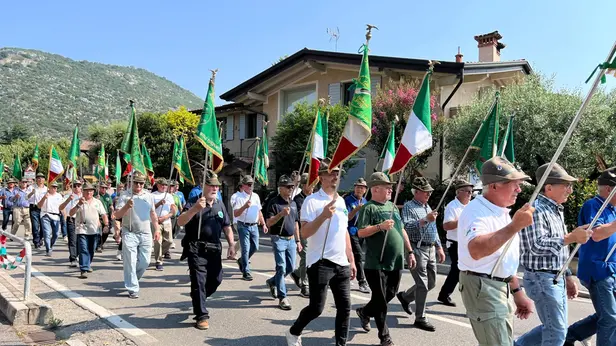 Gli Alpini di Mazzano festeggiano 100 anni