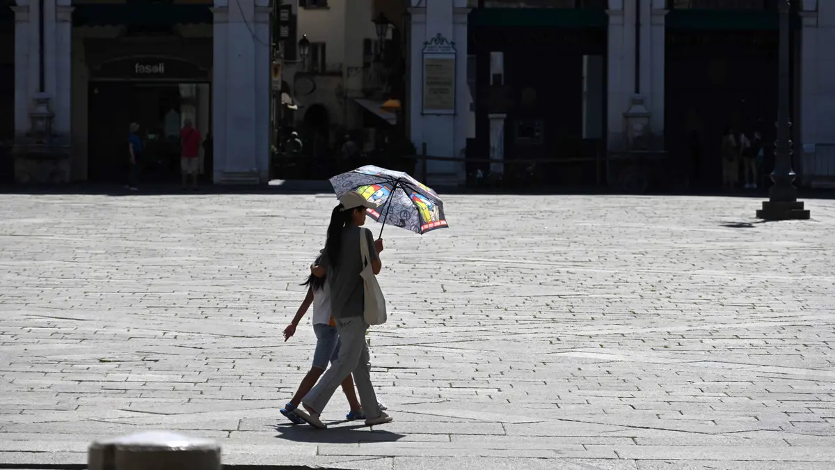 Caldo, è davvero record: 37,7 gradi in città - Foto Marco Ortogni/Neg © www.giornaledibrescia.it