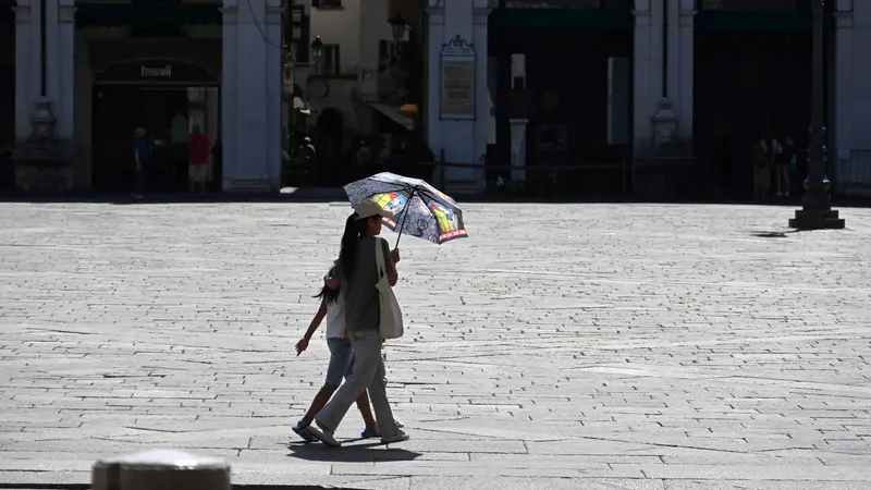 Caldo, è davvero record: 37,7 gradi in città - Foto Marco Ortogni/Neg © www.giornaledibrescia.it