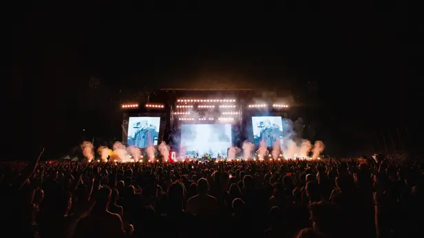 Con il FestivalMax e le hit degli anni d'oro Pezzali si prende gli stadi