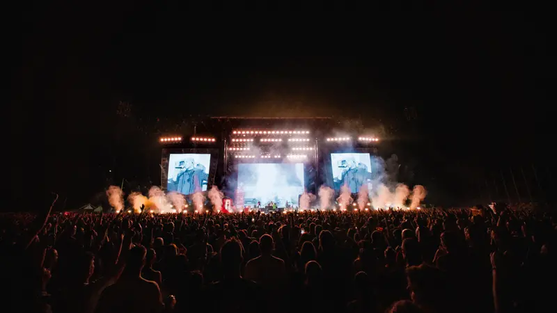 Con il FestivalMax e le hit degli anni d'oro Pezzali si prende gli stadi