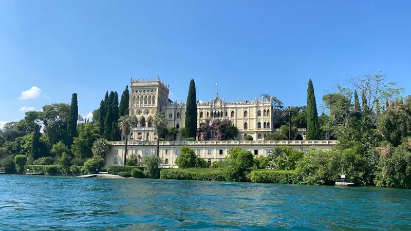 Intrighi e misteri hanno trovato casa sul Benaco