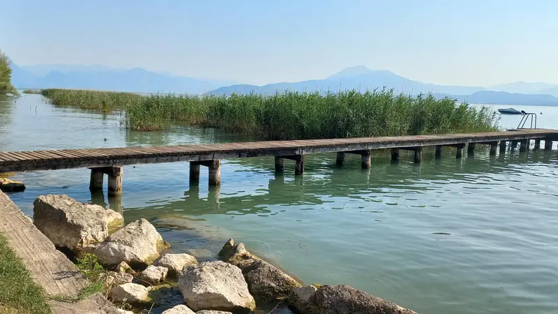 Il pontile di Punta Grò - © www.giornaledibrescia.it