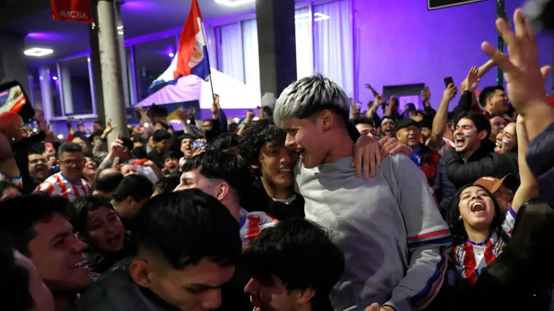 Ad Asuncion una festa senza fine per l'approdo agli ottavi di finale del Paraguay