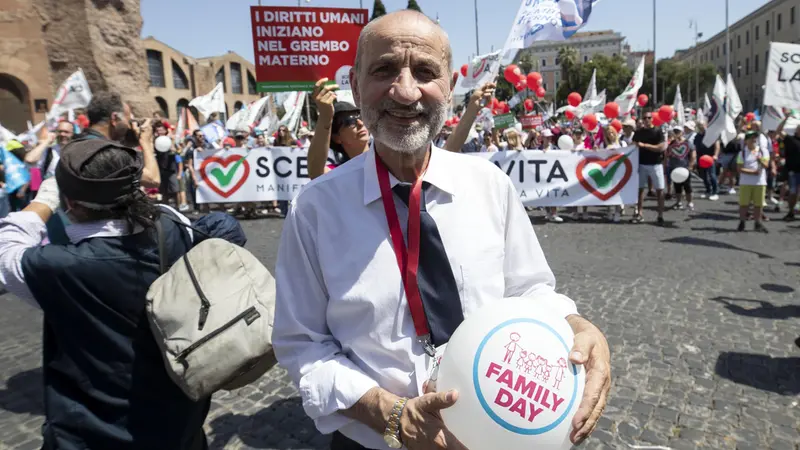Il neurochirurgo Massimo Gandolfini