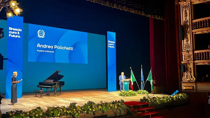 La presentazione al Teatro Grande