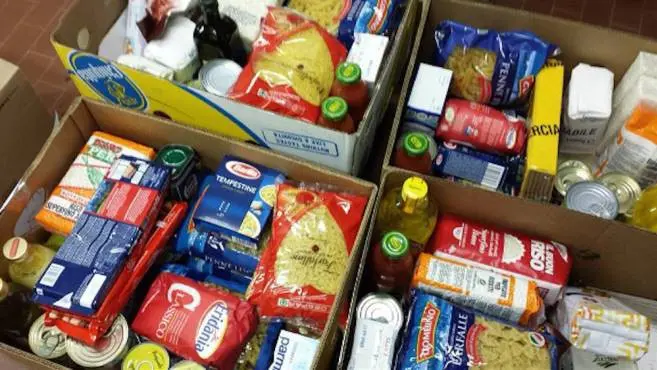I pacchi alimentari: per molti vogliono dire sopravvivenza