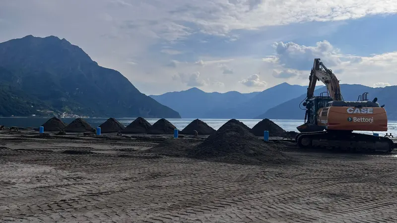 Le operazioni di sghiaiamento del fiume Oglio