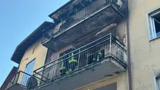 Il balcone andato in fiamme - © www.giornaledibrescia.it