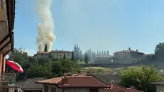 I Vigili del fuoco a Provezze per domare l'incendio
