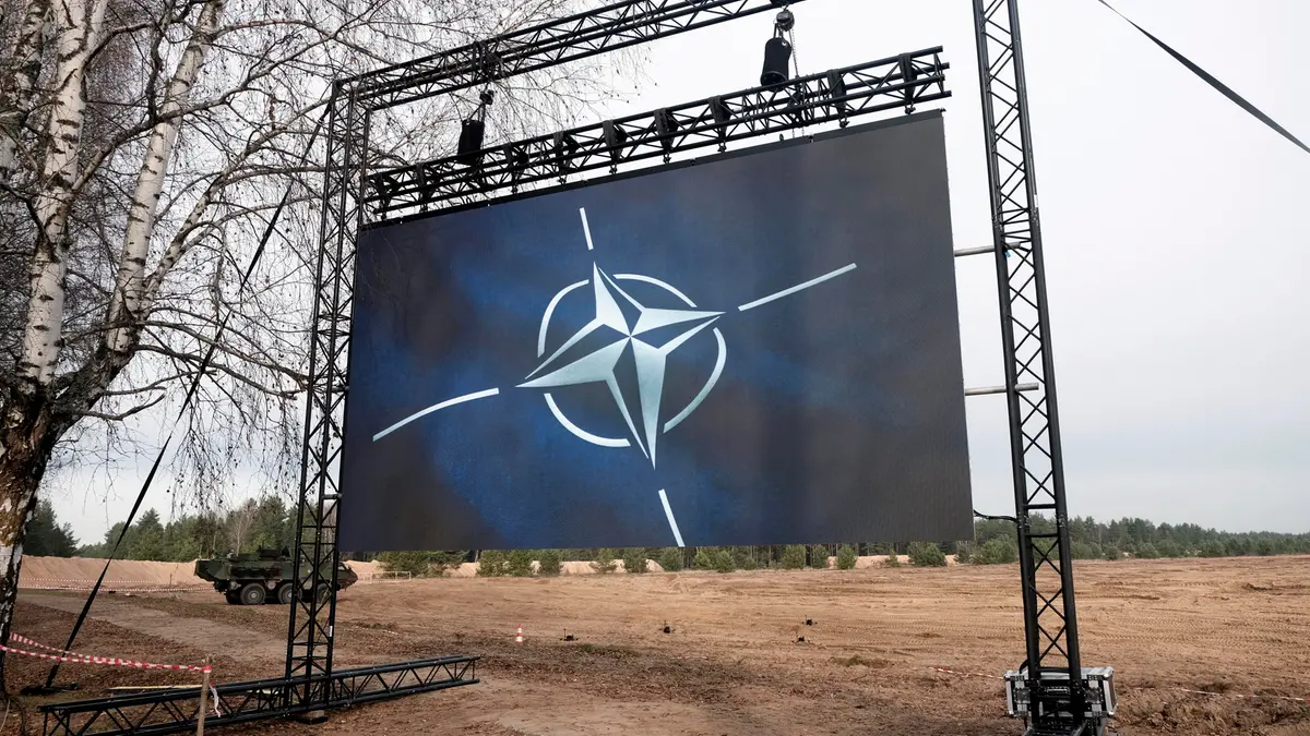 Il simbolo della Nato - Foto Ansa © www.giornaledibrescia.it