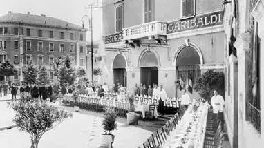 Ristorante Garibaldi, nell'omonima piazza in città - Foto Fondazione Negri