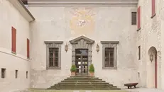 L'ingresso di Palazzo Lana Berlucchi