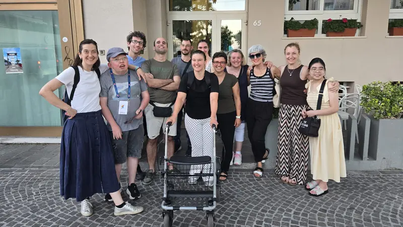 Alcuni consulenti alla pari del Centro per la vita indipendente di Anffas
