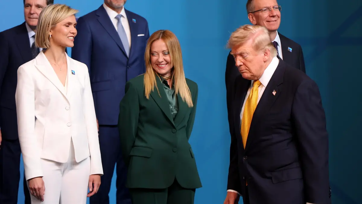 Giorgia Meloni e Donald Trump durante il meeting Nato ad Ankara - Foto Ansa © www.giornaledibrescia.it