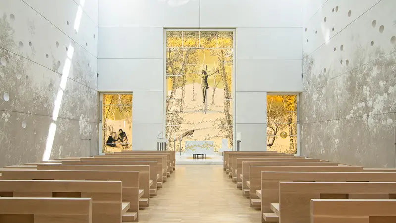 La chiesa all'interno dell'ospedale Papa Giovanni XXIII di Bergamo