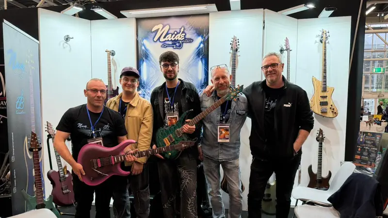 Il team di Naide Guitars a Bagnolo Mella