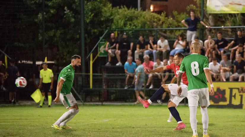 SPORT CALCIO POLPENAZZE DEL GARDA 46° TORNEO NOTTURNO DI POLPENAZZE FINALE 1° 2° POSTO NOVA SIDER FORGITAL VS UTR / RISPOSTA SERRAMENTI / PRESSFINMETAL / ARICI COSTRUZIONI / GUARNIMED / BIVA NELLA FOTO MARTINEZ 11-07-2026 PIERPAOLO PAPETTI AGENZIA NEWREPORTER