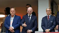 Il presidente della Fifa Gianni Infantino al centro - Foto Ansa © www.giornaledibrescia.it