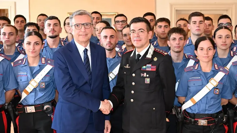 Il prefetto Andrea Polichetti e il colonnello Alberto Raucci con i nuovi carabinieri