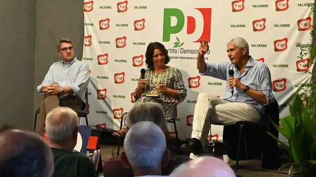 CRONACA  BRESCIA FESTA DEL PD VALVERDE DIBATTITO TRA PIERFERDINANDO CASINI ED EMILIO DEL BONO MODERATO DA NUNZIA VALLINI REDAZIONE CRONACA 16-07-1016 GABRIELE STRADA NEW EDEN GROUP                             