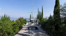La prua della nave Puglia nel Parco del Vittoriale - Foto Giovanni Vanoglio
