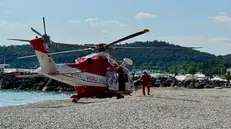 L'elicottero dei Vigili del fuoco sul Garda