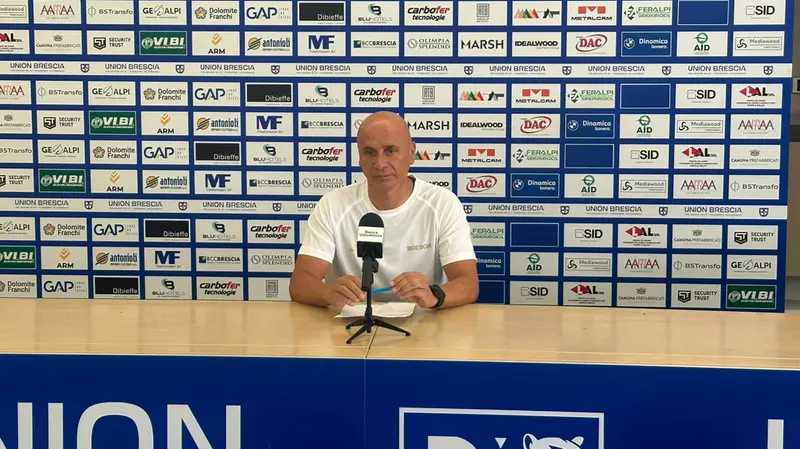 L'allenatore dell'Union Brescia Eugenio Corini in conferenza stampa