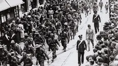 Brescia saluta i volontari in partenza per l'Etiopia - Foto archivio Centro studi Rsi Salò, Fondo Bc