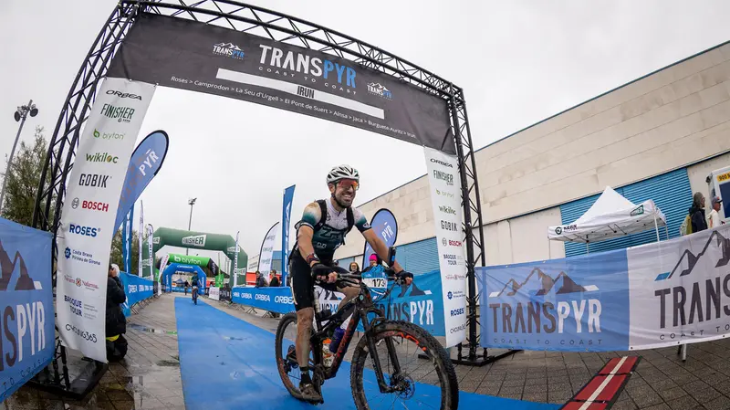 Alberto Polo durante la Transpyr, il coast to coast nei Pirenei