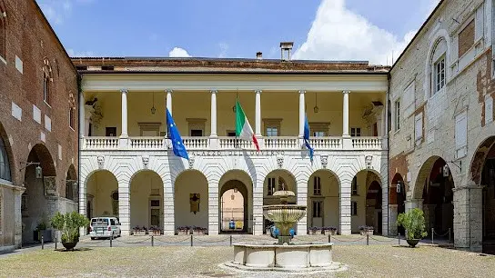 Palazzo Broletto, sede della Provincia di Brescia