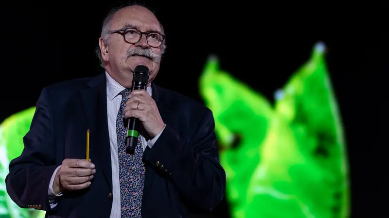 Il professor Alessandro Giraudo insegna Geopolitica delle materie prime all'Inseec di Parigi