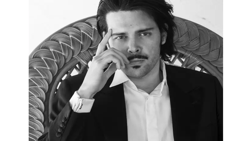 Un ritratto in bianco e nero di Luca Micheletti