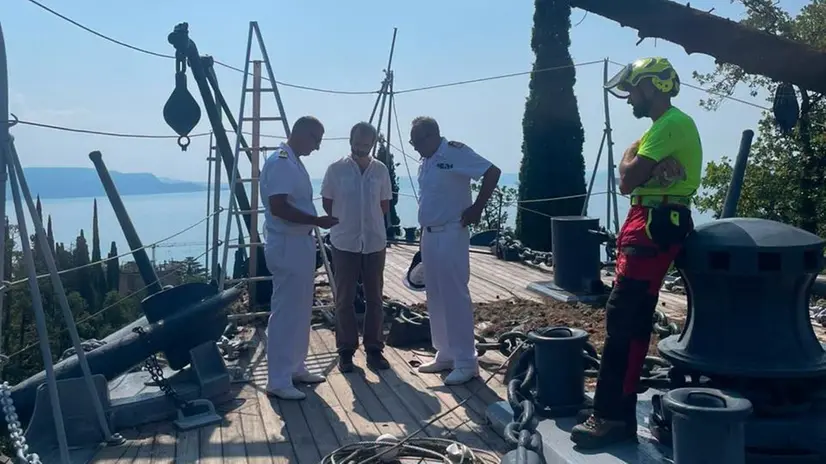 Il sopralluogo della Marina Militare sulla Nave Puglia